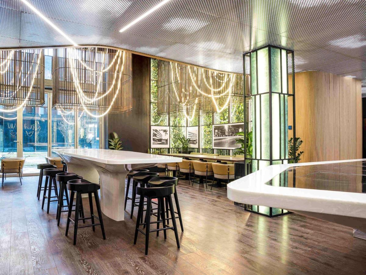 Novotel Living Almaty Jetisu Екстер'єр фото