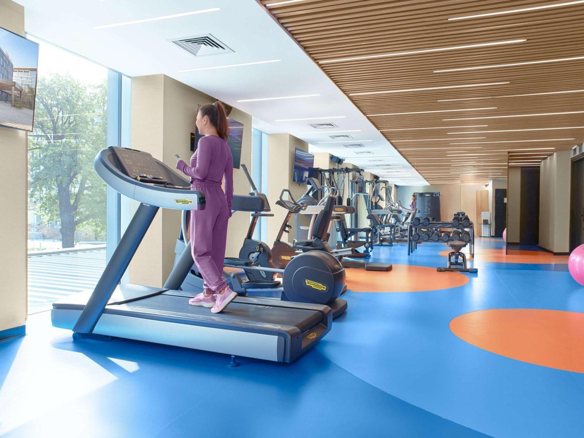Novotel Living Almaty Jetisu Екстер'єр фото